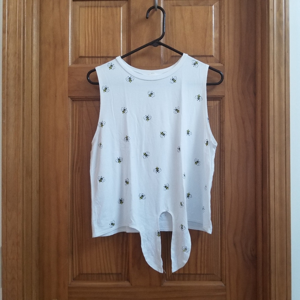 Bee design muscle shirt